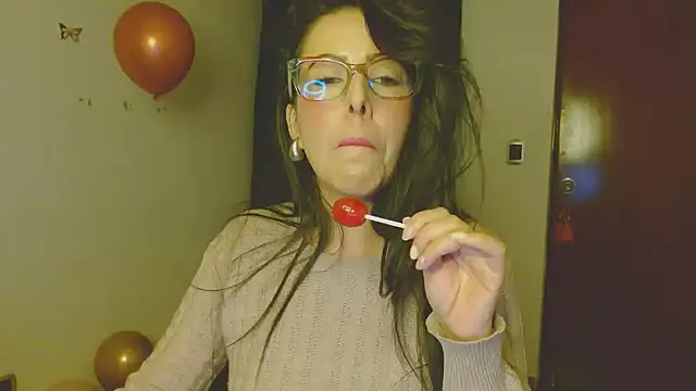 ella peck online show from October 2, 3:24 am