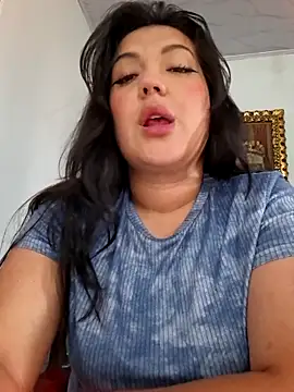 Sophie-hatter online show from May 2, 8:36 pm