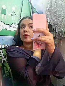 Snapshot of Sophie-hatter chatting on June 9, 2:06 pm Sophie-hatter online show from June 9, 2:06 pm