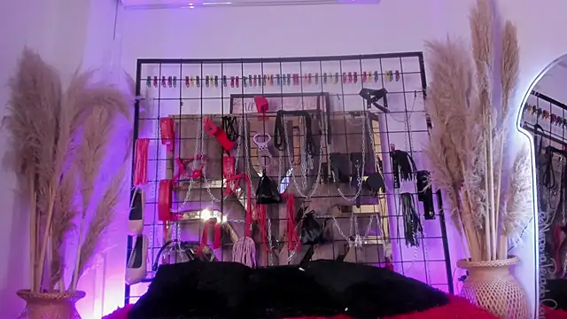 charrlotte quinn online show from March 14, 8:38 pm