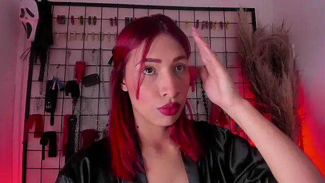 charrlotte quinn online show from October 29, 2:30 pm