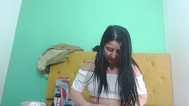 agathacorlincm101 online show from January 17, 11:07 pm