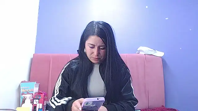 agathacorlincm101 online show from March 11, 11:04 pm