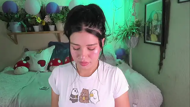 MiaaRose online show from December 20, 6:04 pm