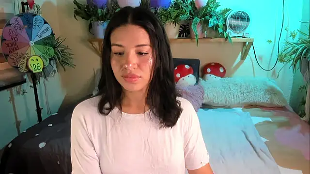 MiaaRose online show from February 3, 6:13 pm