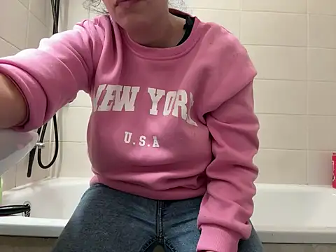 czruz online show from November 7, 7:36 pm