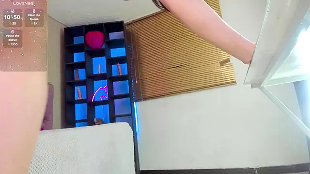 shelby carson online show from March 12, 1:01 am