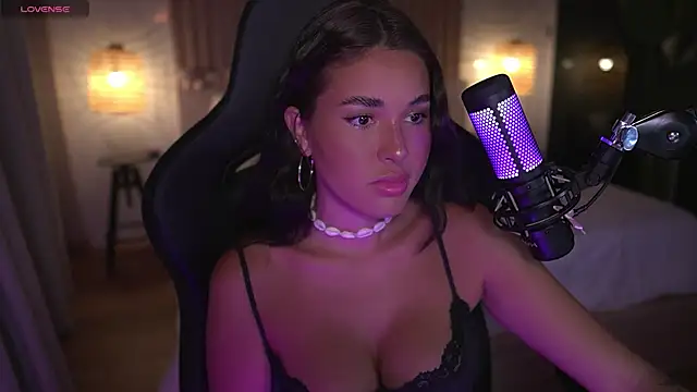 Lizhush  online show from January 8, 5:37 pm