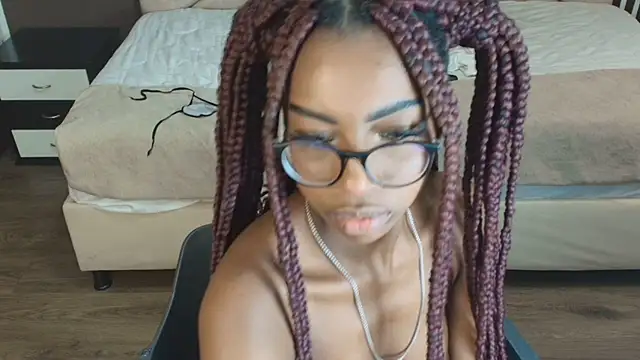 Raquel jones online show from February 6, 5:30 pm