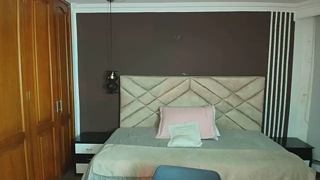 Raquel jones online show from March 11, 11:33 am