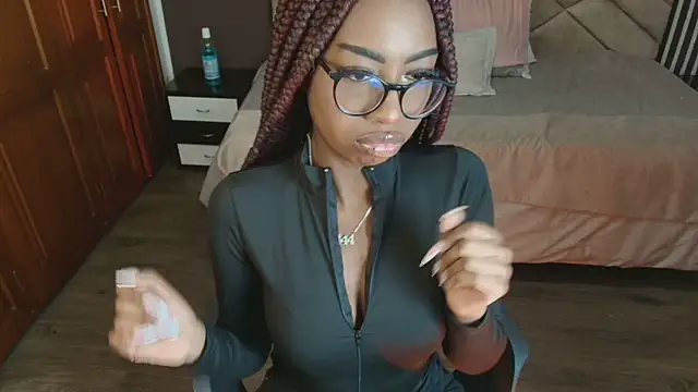 Raquel jones online show from March 15, 11:40 am