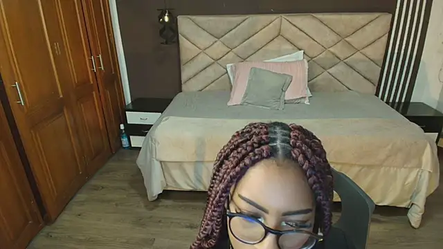 Raquel jones online show from March 17, 12:14 pm