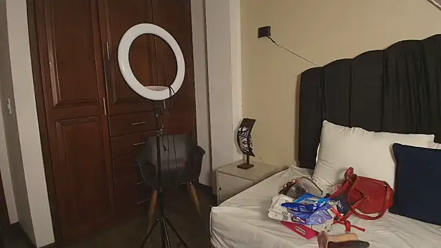 Raquel jones online show from October 12, 11:42 am