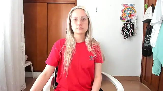 Snapshot of Adele_johnsonn1 chatting on November 17, 3:40 pm Adele johnsonn1 online show from November 17, 3:40 pm