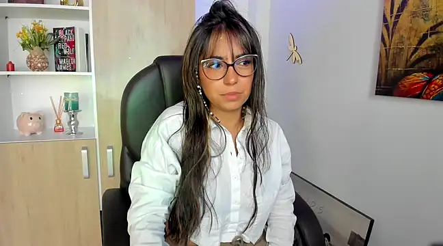 Isabellaa22 1 online show from March 17, 4:54 pm