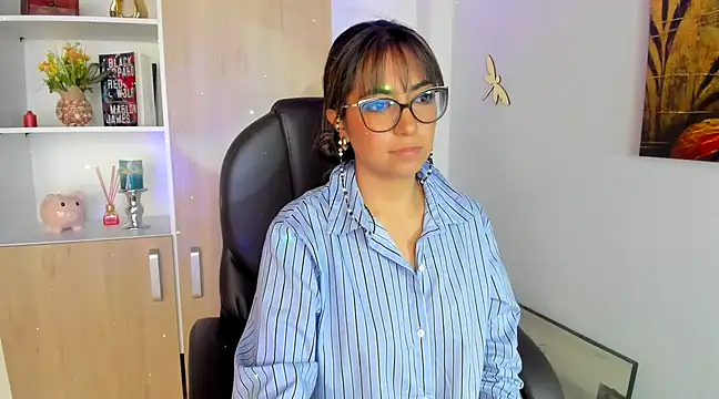 Isabellaa22 1 online show from March 19, 4:24 pm