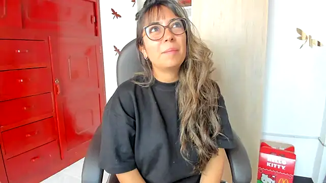 Snapshot of Isabellaa22_1 chatting on May 19, 5:41 pm Isabellaa22 1 online show from May 19, 5:41 pm