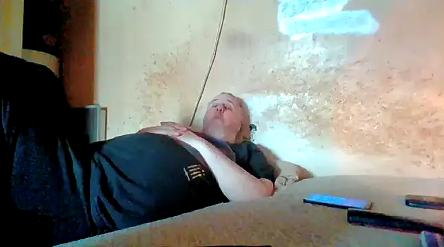 Nightshade7712 online show from March 3, 7:28 pm