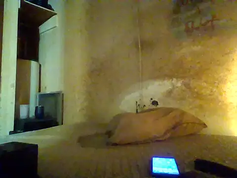 Nightshade7712 online show from September 10, 9:26 pm