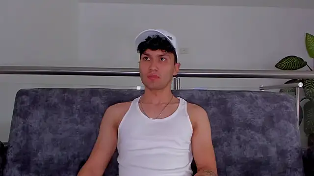 Snapshot of Valerio_James7 chatting on July 9, 7:51 pm Valerio James7 online show from July 9, 7:51 pm