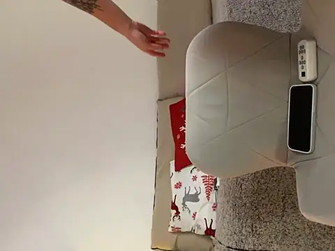 teasecake online show from December 28, 7:33 am