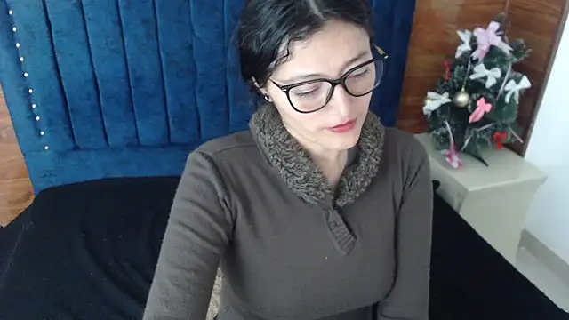 Snapshot of lunazulsj chatting on December 23, 6:16 pm lunazulsj online show from December 23, 6:16 pm