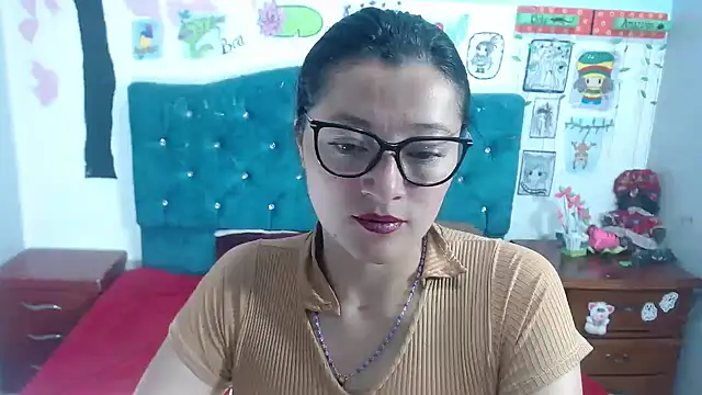 Snapshot of lunazulsj chatting on November 15, 2:02 pm lunazulsj online show from November 15, 2:02 pm