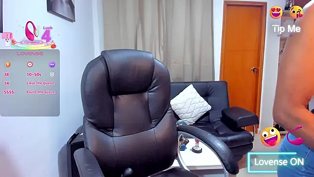 Snapshot of Alison_Lemos chatting on May 27, 10:34 am Alison Lemos online show from May 27, 10:34 am