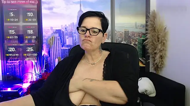 Snapshot of ninarandmann chatting on December 3, 2:27 pm ninarandmann online show from December 3, 2:27 pm