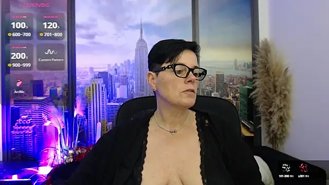 Snapshot of ninarandmann chatting on December 19, 3:52 pm ninarandmann online show from December 19, 3:52 pm