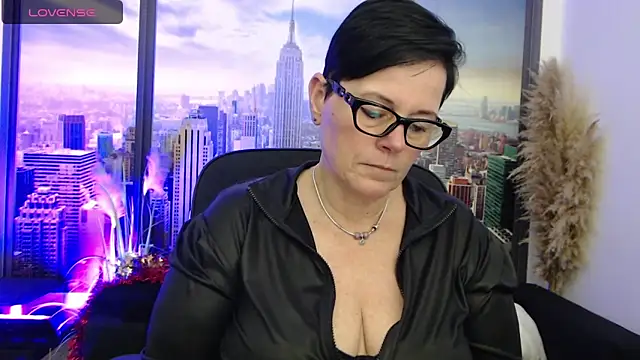 Snapshot of ninarandmann chatting on January 19, 5:07 pm ninarandmann online show from January 19, 5:07 pm
