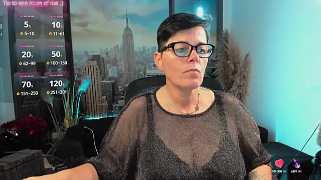 Snapshot of ninarandmann chatting on October 1, 4:35 pm ninarandmann online show from October 1, 4:35 pm
