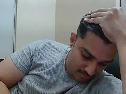 robintoit online show from April 14, 2:56 pm