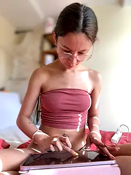 Bonniepark online show from November 4, 12:26 pm