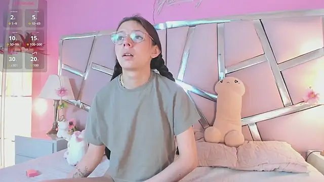 Bonniepark online show from April 17, 5:38 pm