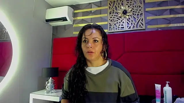 hanny milf online show from March 15, 11:29 am