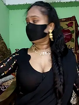 Idhika Paul online show from March 6, 2:40 pm