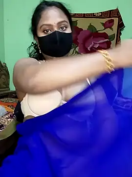 Idhika Paul online show from March 8, 6:05 pm