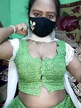 Idhika Paul online show from March 10, 6:45 pm