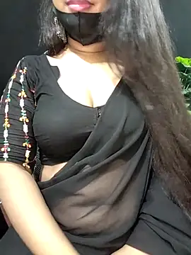 Idhika Paul online show from October 2, 6:48 pm