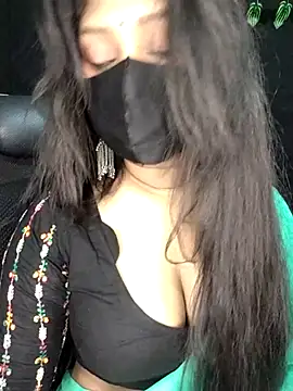 Idhika Paul online show from November 15, 10:01 am