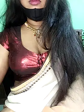 Idhika Paul online show from February 23, 3:31 pm