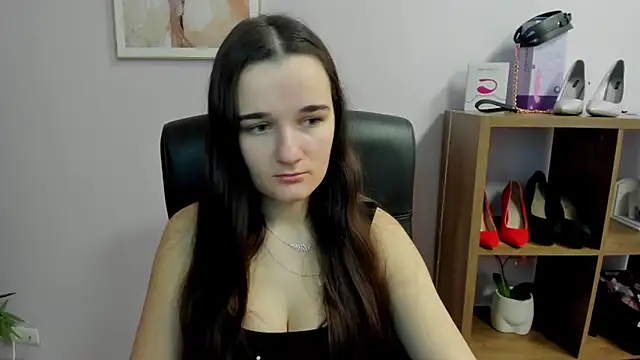 Snapshot of KateDelight chatting on February 1, 8:13 am KateDelight online show from February 1, 8:13 am