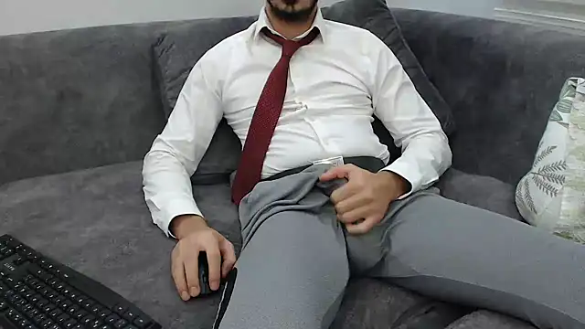 Naughtb0y online show from November 16, 9:42 pm