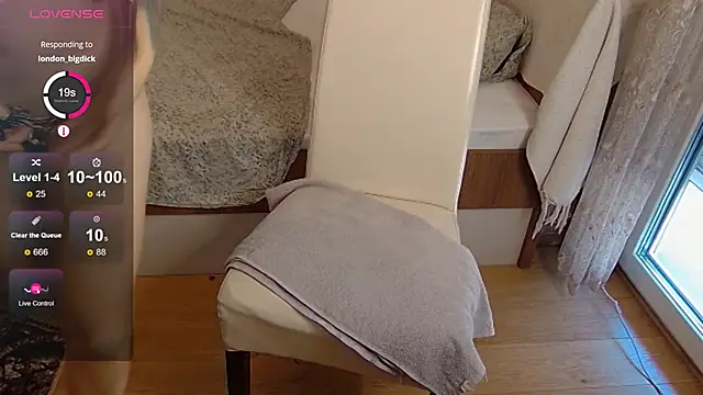 Snapshot of _blackgem chatting on September 23, 9:01 am blackgem online show from September 23, 9:01 am