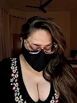 SEXY-Sardarni online show from February 10, 3:32 pm