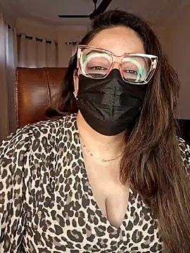 Snapshot of SEXY-Sardarni chatting on February 7, 7:45 am SEXY-Sardarni online show from February 7, 7:45 am