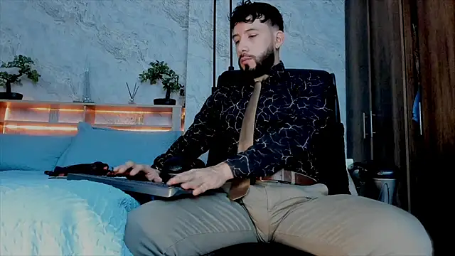 bruno woods online show from December 6, 1:51 am