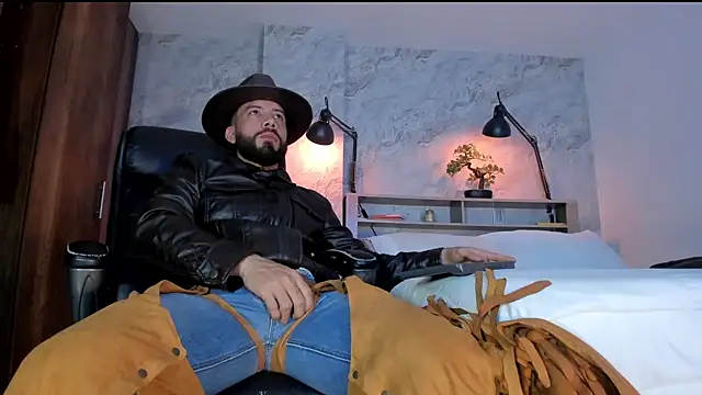 bruno woods online show from October 6, 11:57 pm