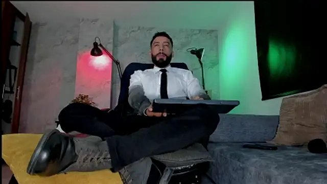 bruno woods online show from December 4, 11:52 am